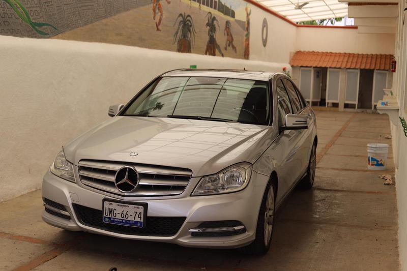 Mercedes-Benz 200 - 300 • 2013 • 69,000 km 6