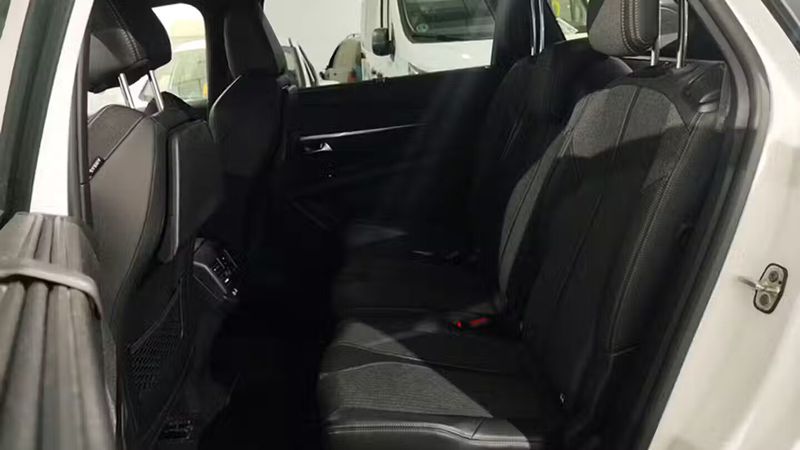 Peugeot 5008 • 2018 • 55,398 km 14