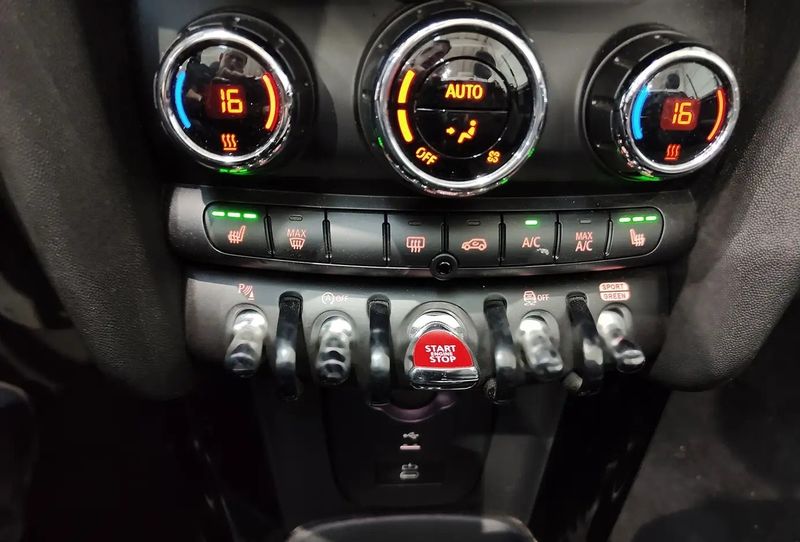 MINI Cooper • 2023 • 37,054 km 13