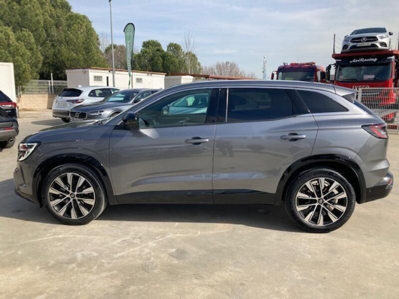 Renault Captur • 2024 • 3,542 km 2