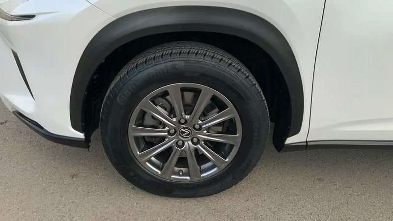 Lexus NX • 2018 • 82,052 km 10