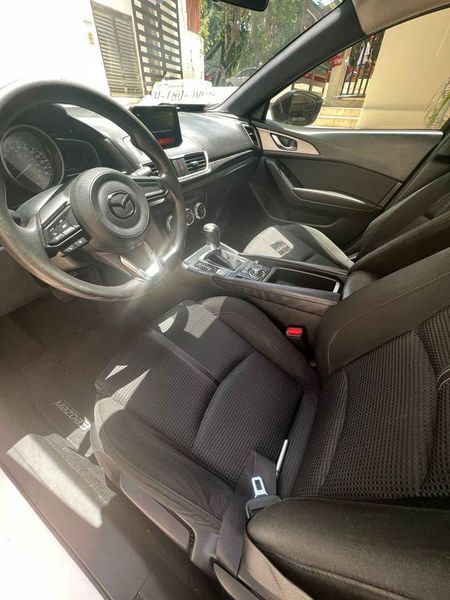 Mazda 3 • 2018 • 49,000 mi 5