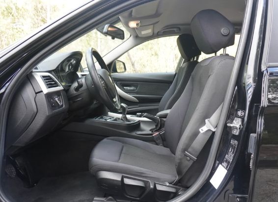 BMW 3 Series • 2013 • 228,000 km 4