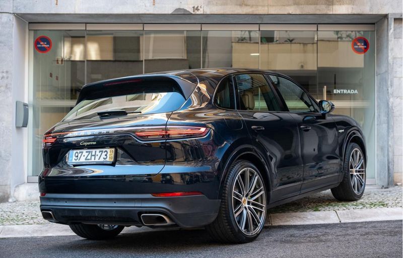 Porsche Cayenne • 2019 • 60,000 km 3
