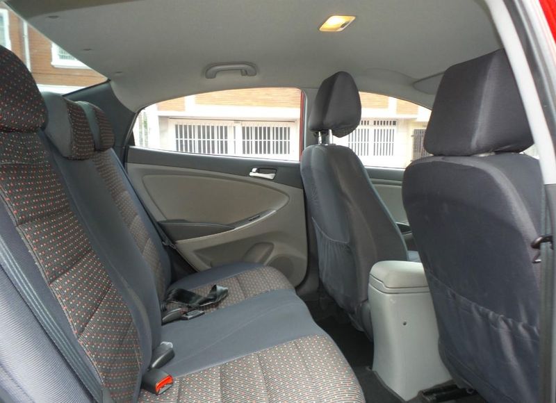 Hyundai Accent • 2016 • 90,000 km 6