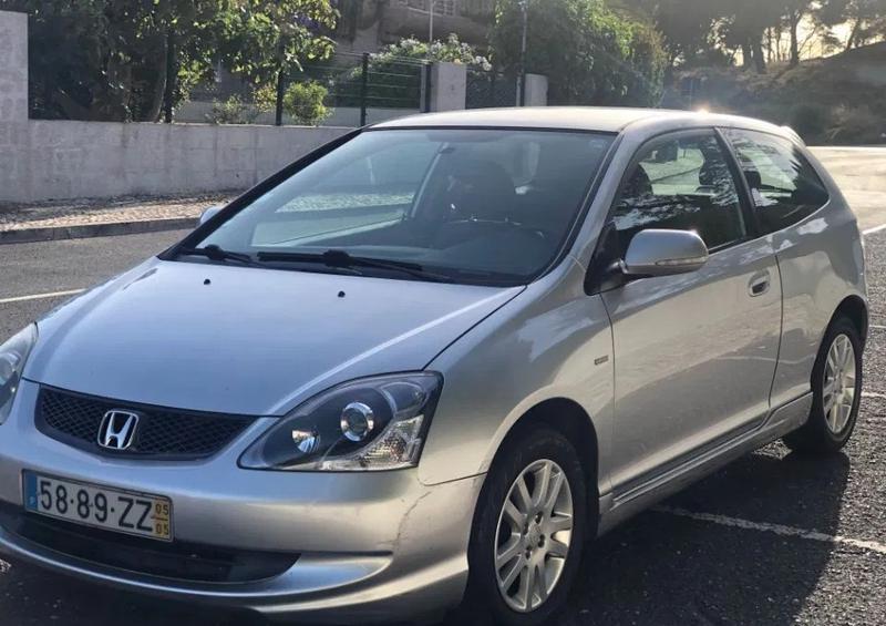 Honda Civic • 2005 • 165,103 km 4