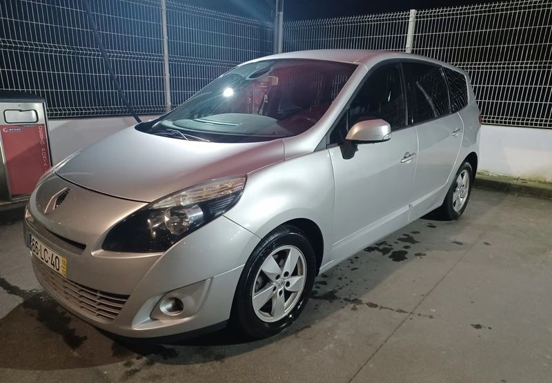 Renault Grand Scenic • 2010 • 215,500 km 1