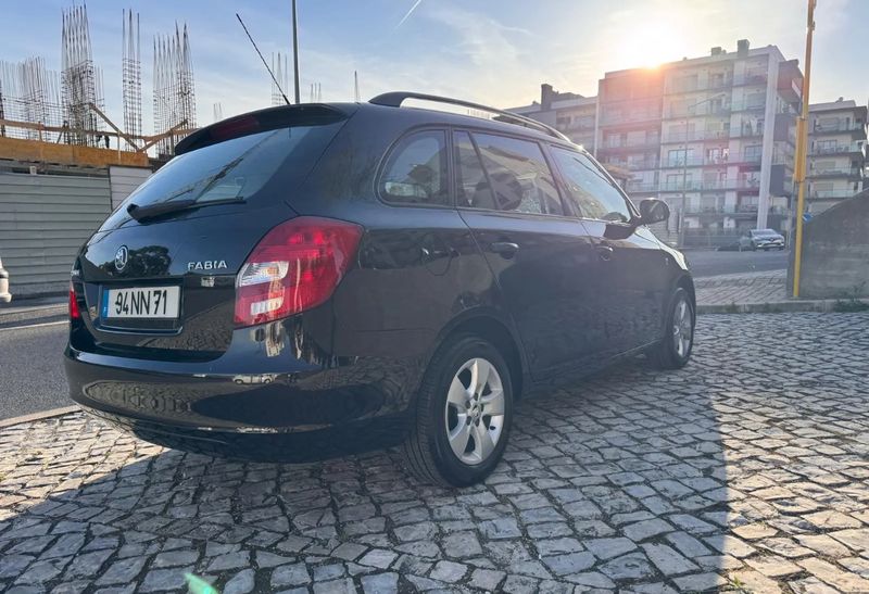 Škoda Fabia • 2023 • 150,000 km 3