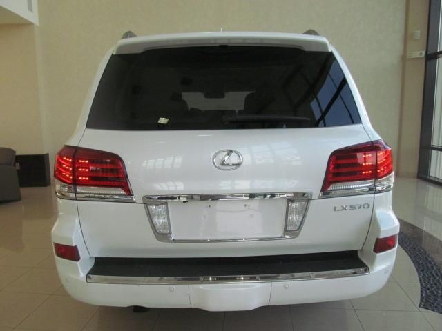Lexus LX • 2013 • 17,677 km 5