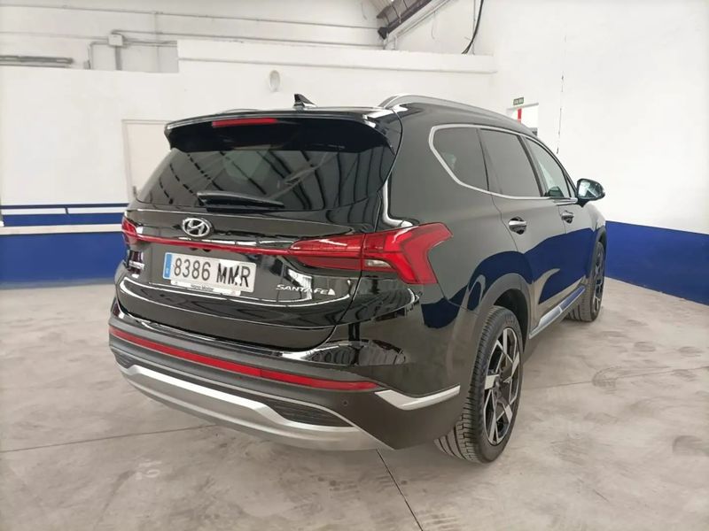 Hyundai Santa Fe • 2024 • 23,860 km 10