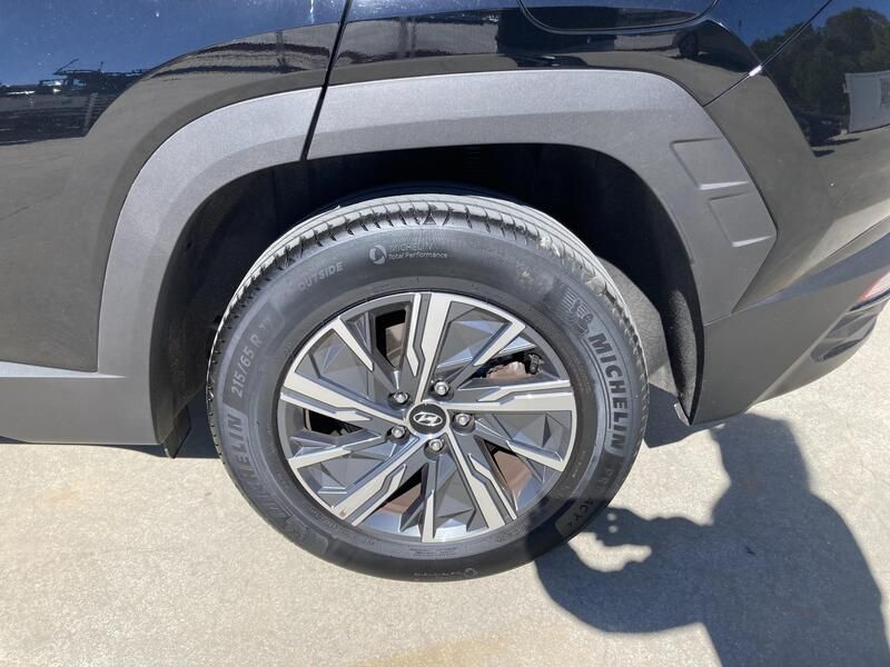 Hyundai Tucson • 2024 • 23,500 km 16