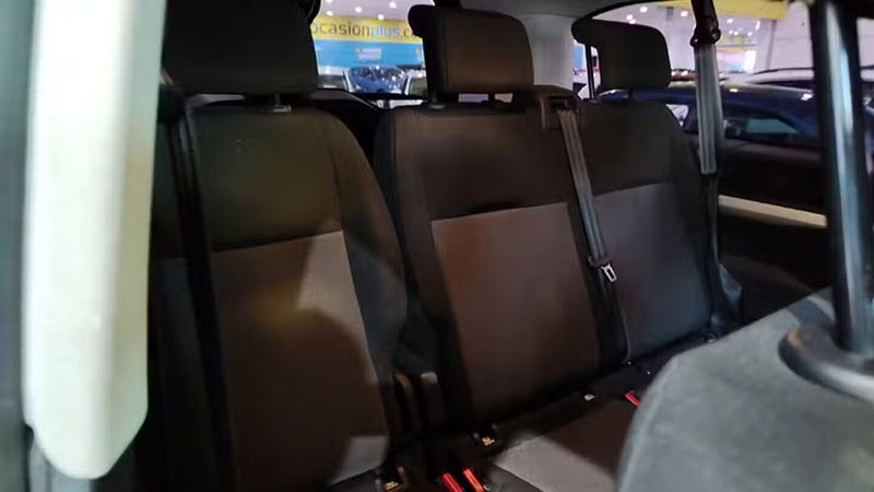 Opel Vivaro • 2020 • 144,044 km 7