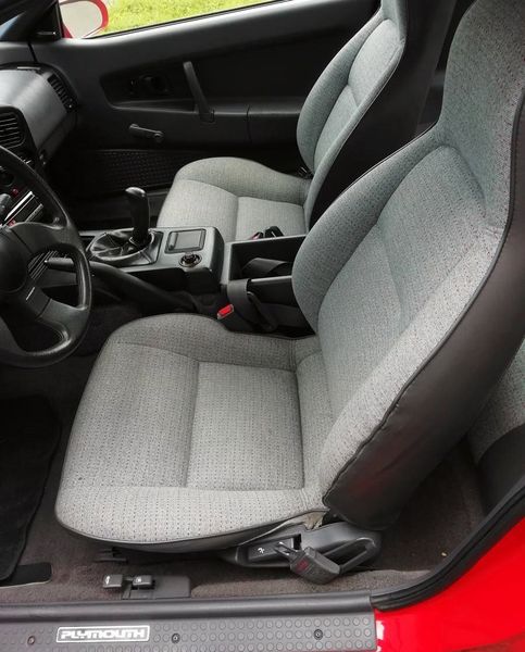 Mitsubishi Eclipse • 1990 • 80,000 km 4