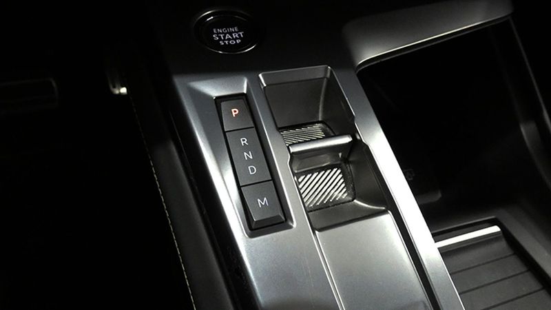 Peugeot 308 • 2021 • 42,107 km 6