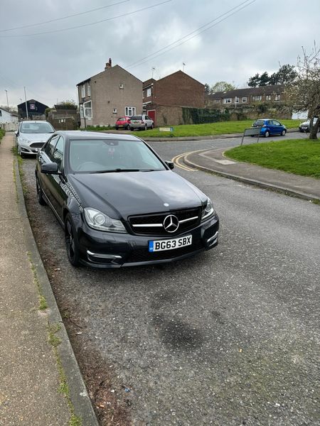 Mercedes-Benz C-Class • 2013 • 193,000 km 1