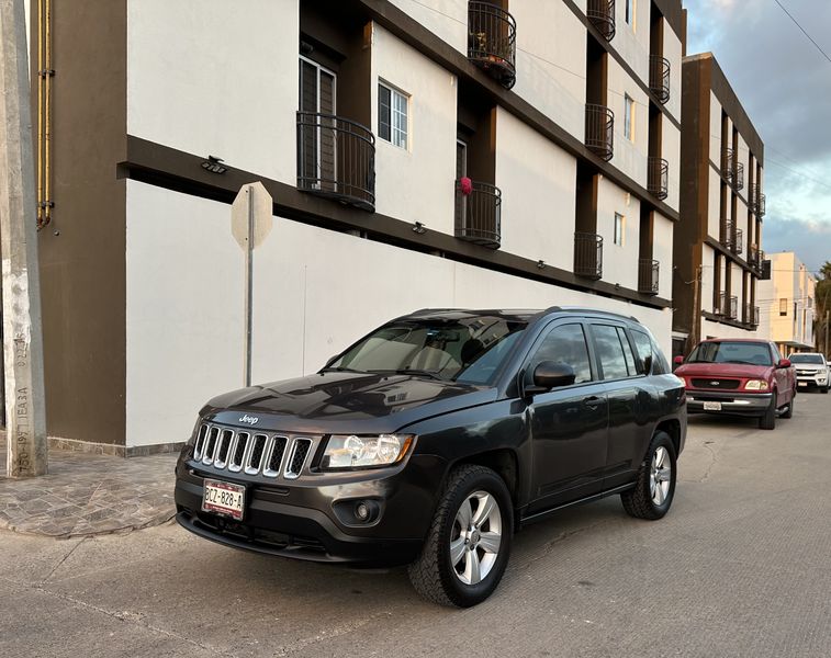 Jeep Compass • 2016 • 100,000 mi 4