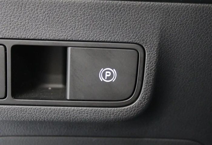 Hyundai Kona • 2023 • 11,400 km 24