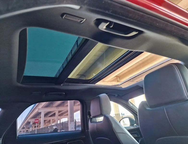 Jaguar F-Pace • 2018 • 195,500 km 9