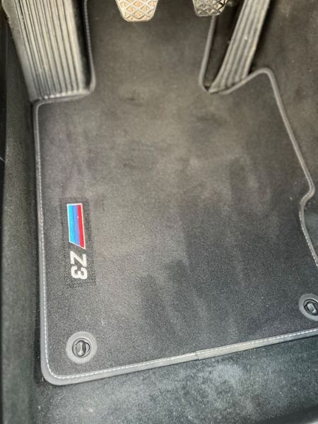 BMW Z3 • 1998 • 130,400 km 6