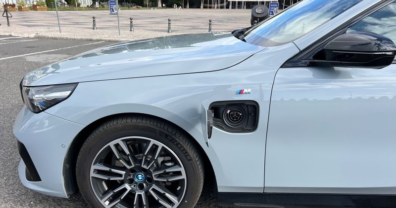BMW 5 Series • 2024 • 7,100 km 7