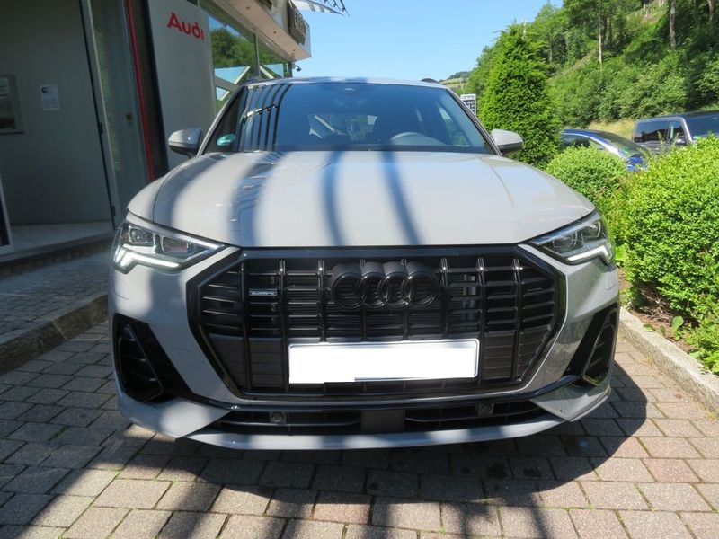 Audi Q3 • 2022 • 6,750 km 1