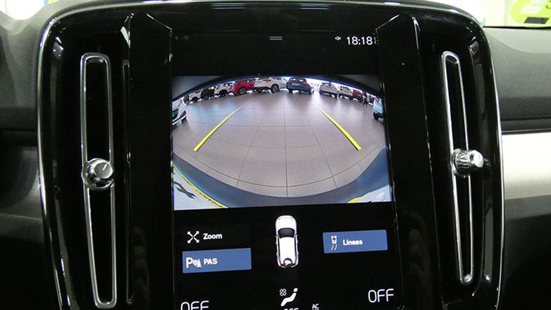 Volvo XC40 • 2022 • 24,512 km 9