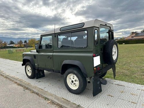 Land Rover Defender • 1991 • 197,900 km 6