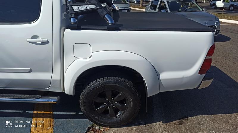 Toyota Hilux • 2015 • 90,000 km 1