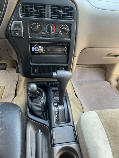 Nissan Pathfinder • 1997 • 145,000 mi 8