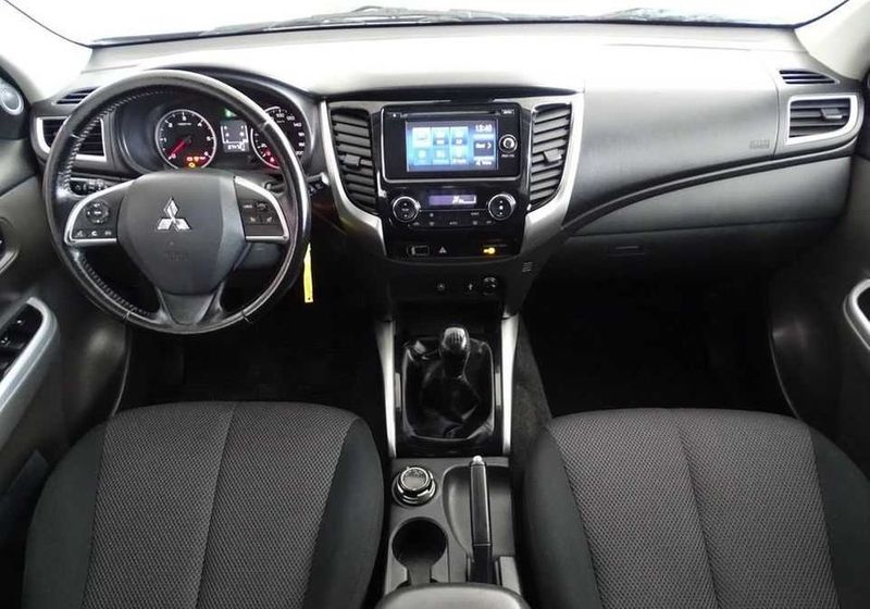 Mitsubishi L200 • 2016 • 27,000 km 9
