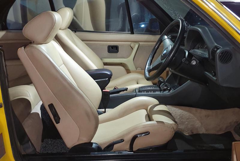 BMW M3 • 1989 • 158,481 km 5