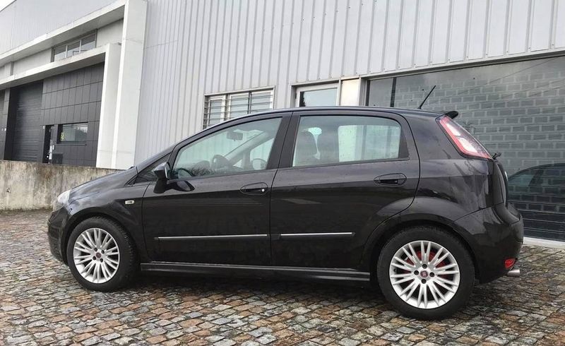 Fiat Grande Punto • 2010 • 179,000 km 9