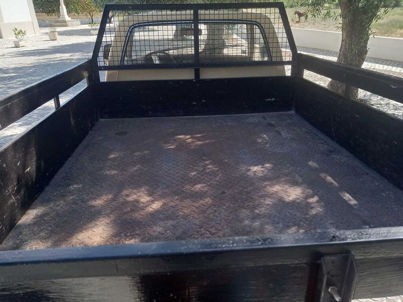 Isuzu Canter • 1987 • 309,000 km 6