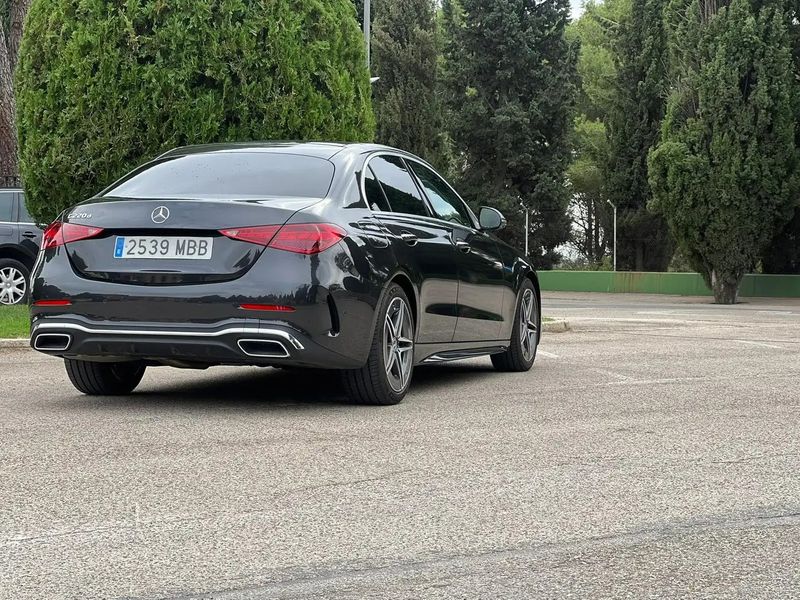 Mercedes-Benz C-Class • 2022 • 13,400 km 11