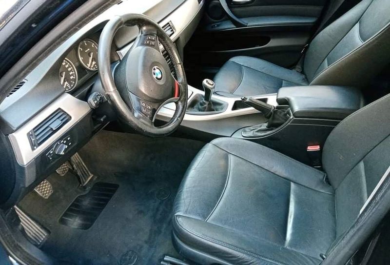 BMW 3 Series • 2007 • 299,999 km 2