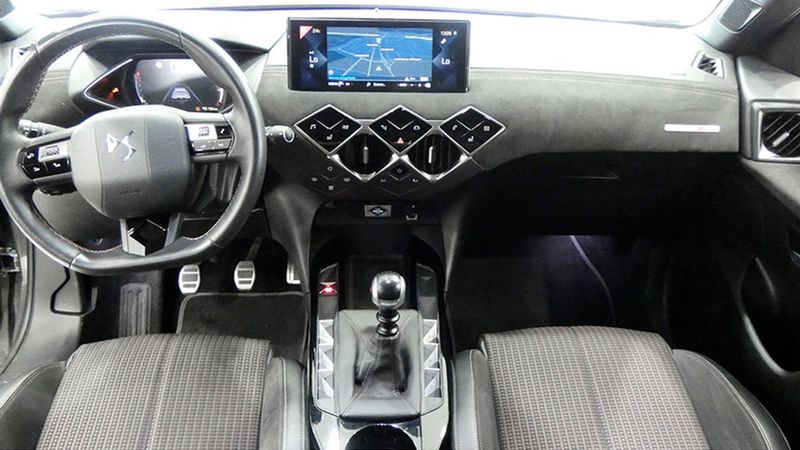 Citroën DS3 • 2022 • 35,320 km 13