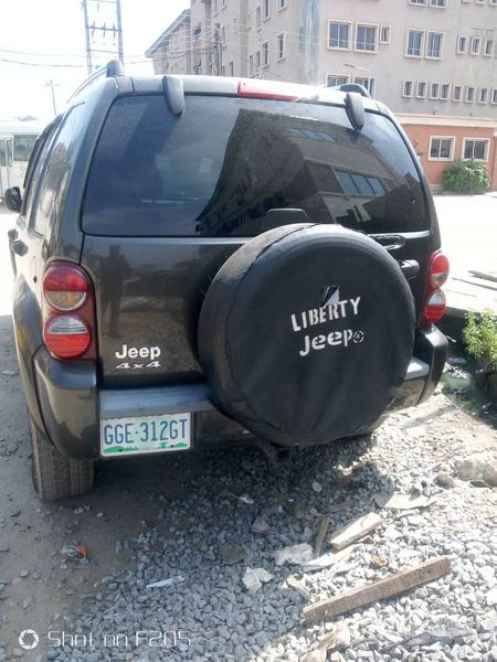 Jeep Liberty • 2006 • 127,384 km 5