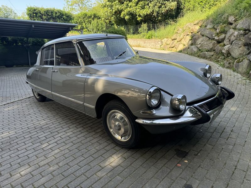 Citroën DS5 • 1964 • 78,987 km 7