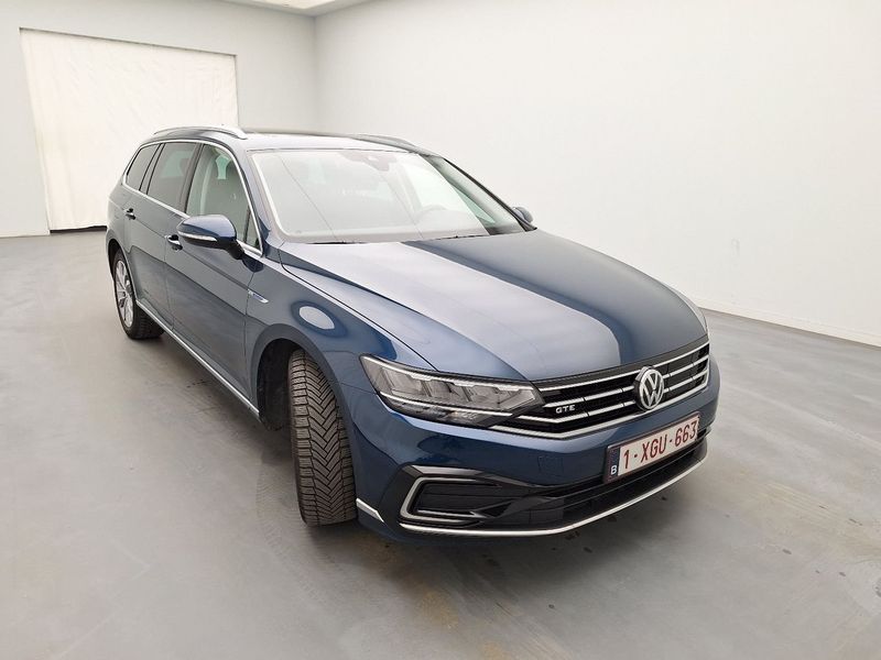 Volkswagen Passat Variant • 2020 • 72,900 km 1