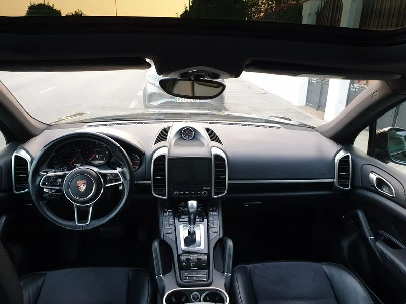 Porsche Cayenne • 2017 • 160,000 km 4