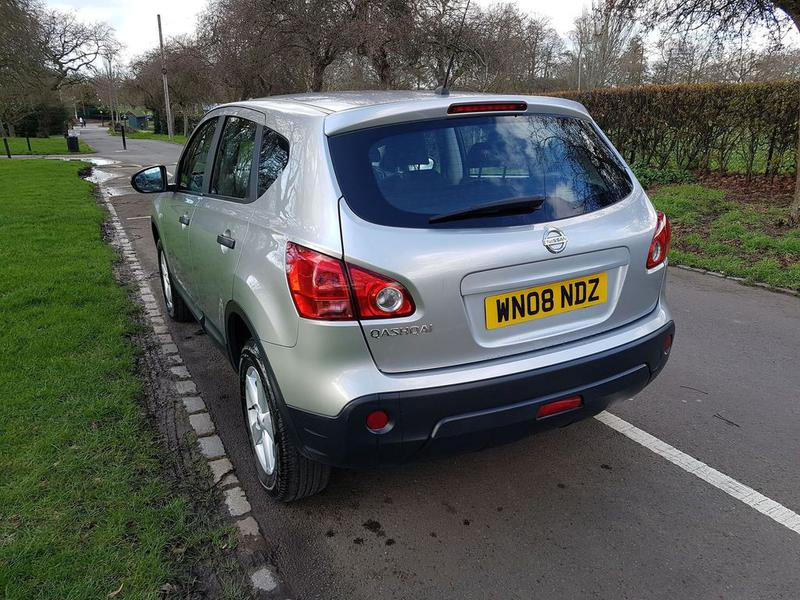 Nissan Qashqai • 2008 • 55,000 km 9