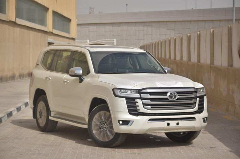 Toyota Land Cruiser • 2022 • 26,000 km 1