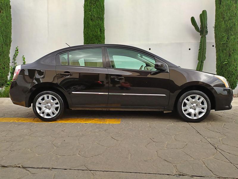 Nissan Sentra • 2012 • 92,000 km 13