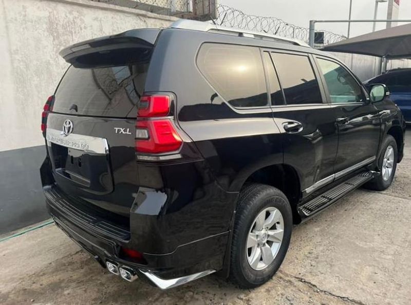 Toyota Land Cruiser • 2019 • 23 km 2