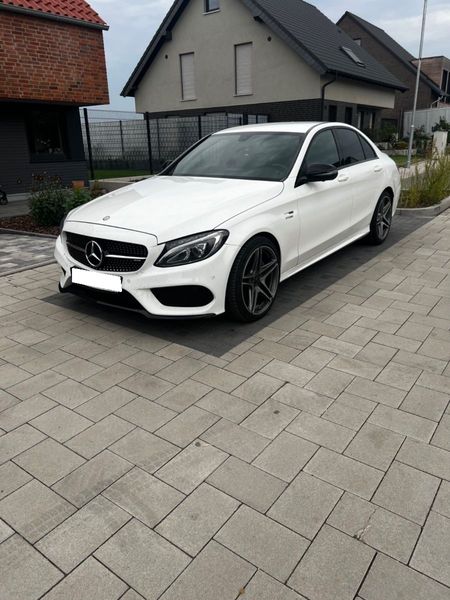 Mercedes-Benz C • 2016 • 109,000 km 1