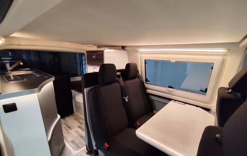 Volkswagen California • 2023 • 28,109 km 5