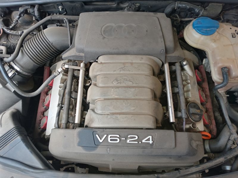 Audi A6 • 2006 • 300,576 km 10