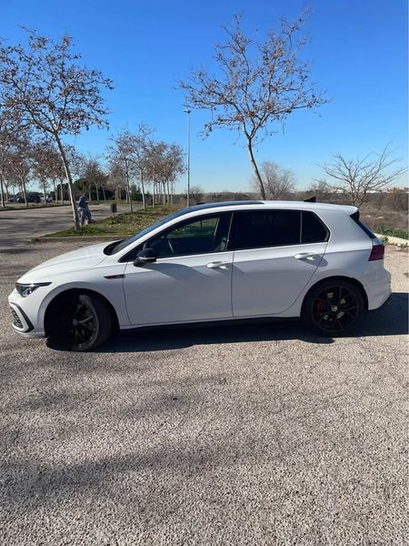 Volkswagen Golf GTI • 2024 • 14,500 km 2