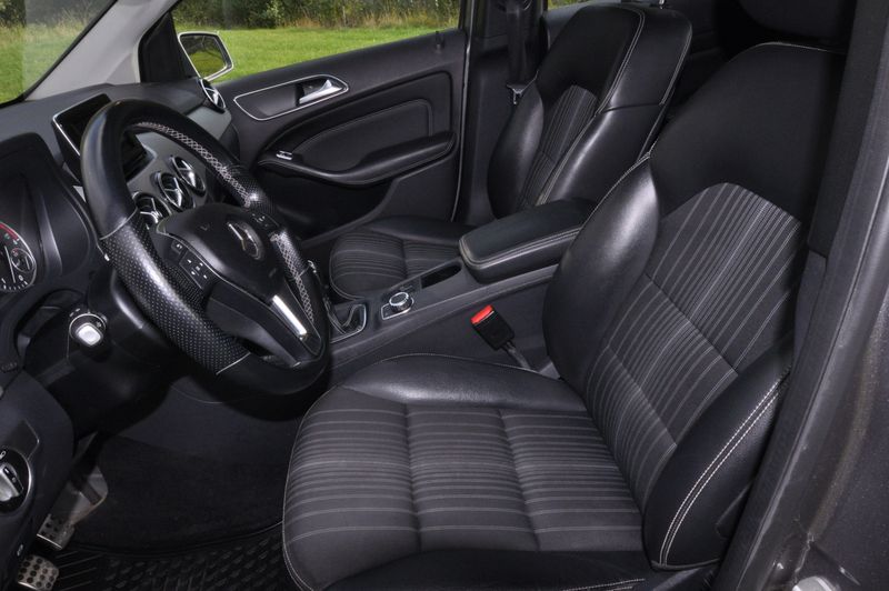 Mercedes-Benz B-Class Electric Drive • 2013 • 157,000 km 3