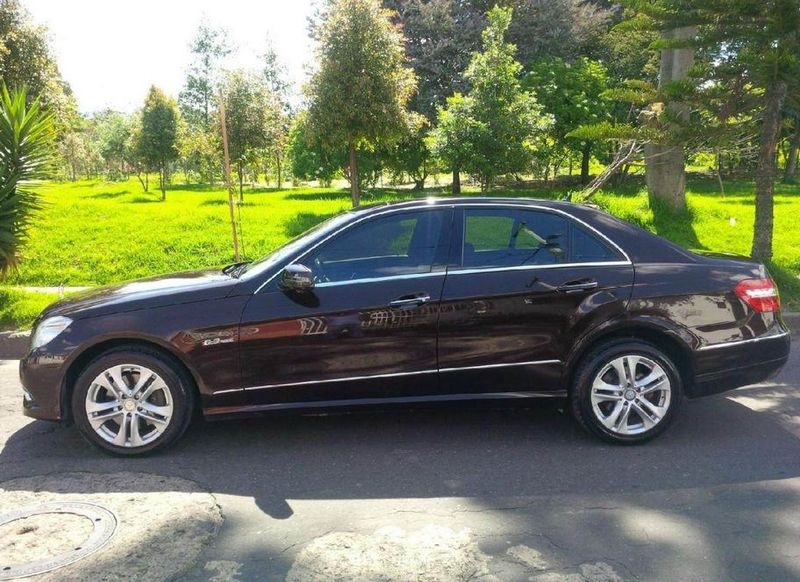 Mercedes-Benz E • 2010 • 135,000 km 2